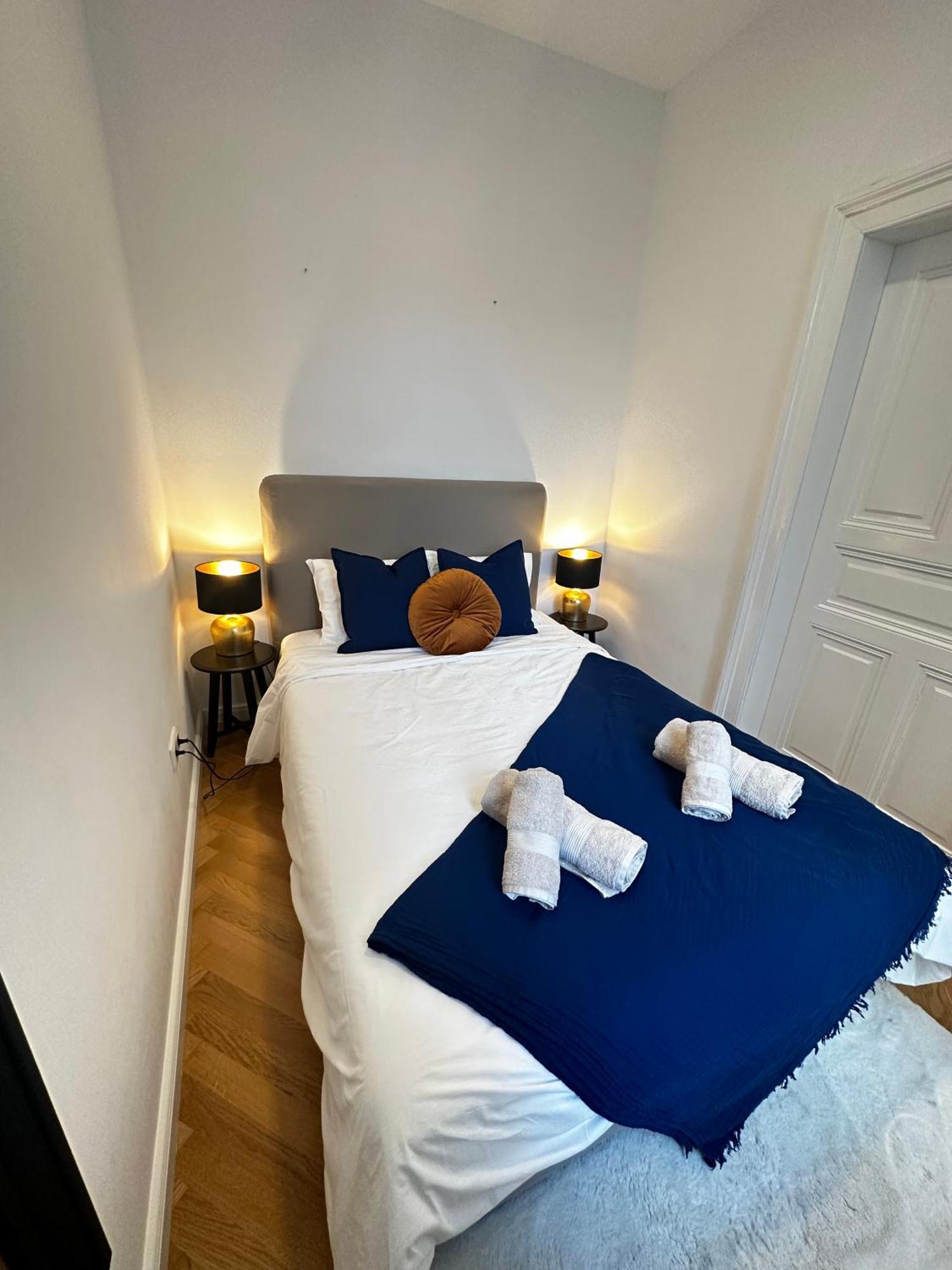 Luxury 3 Bedroom Apartment Near Schoenbrunn Palace Vienna Exterior photo