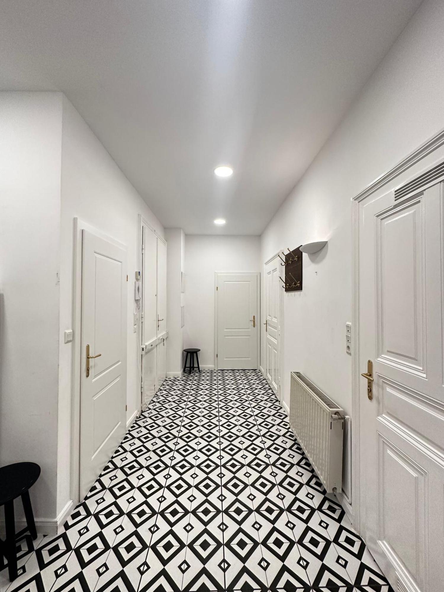 Luxury 3 Bedroom Apartment Near Schoenbrunn Palace Vienna Exterior photo